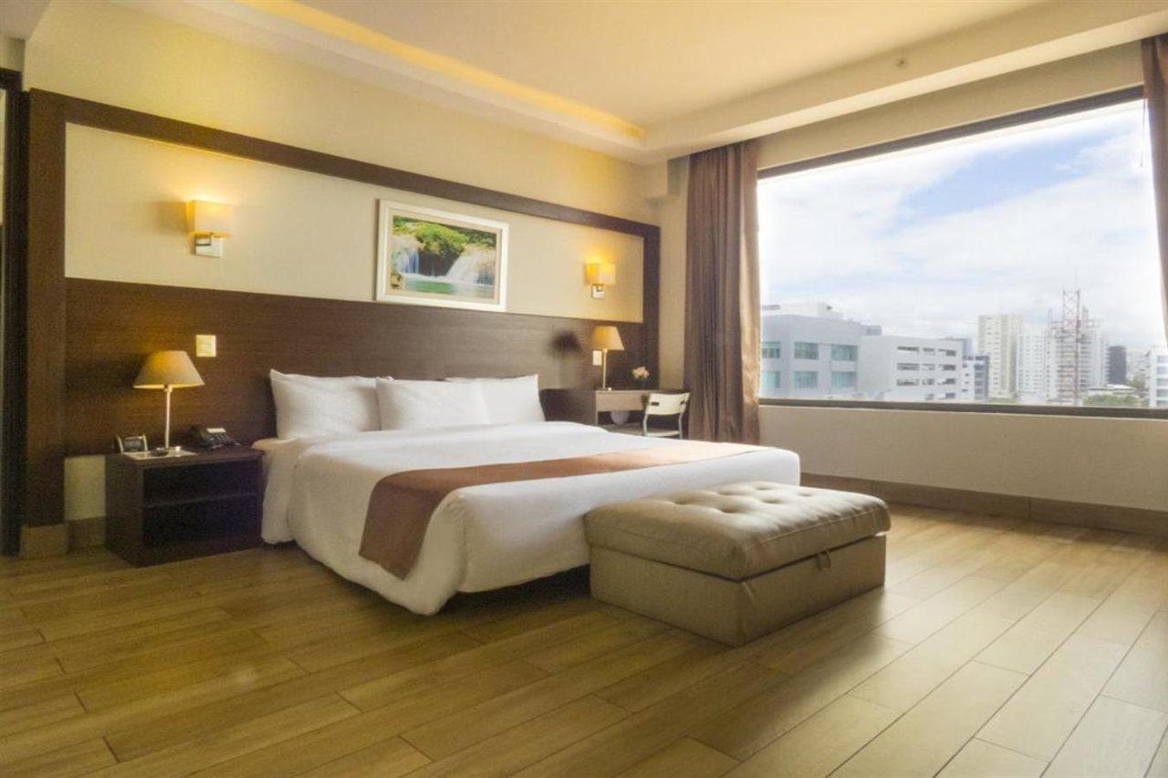 Weston Suites Hotel Santo Domingo Zewnętrze zdjęcie