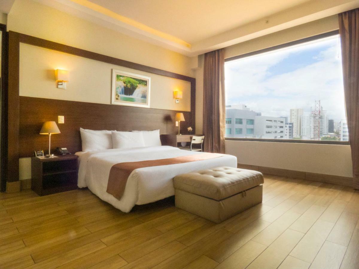 Weston Suites Hotel Santo Domingo Zewnętrze zdjęcie